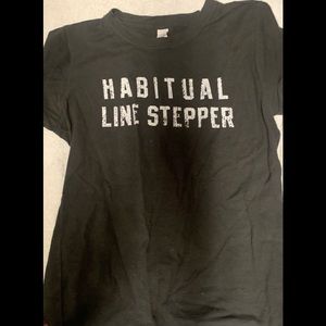 Medium HABITUAL LINE STEPPER Tee